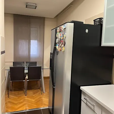 Arena Public Free Parking In Front Of Building * Bělehrad